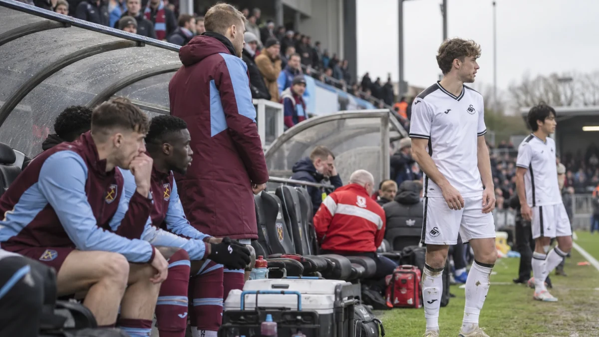 Swansea kan miste førsteplassen til West Ham i neste runde