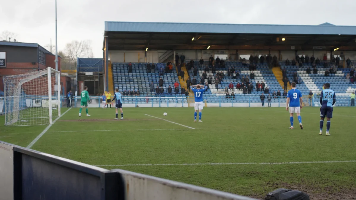 Stockport slo Wycombe 5–1 i tredje serierunde