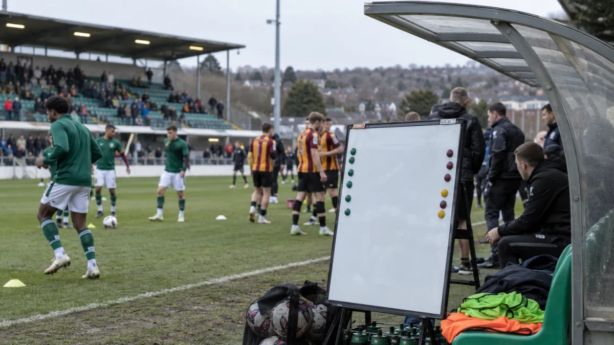 Plymouth holder toppen på målforskjell før neste runde