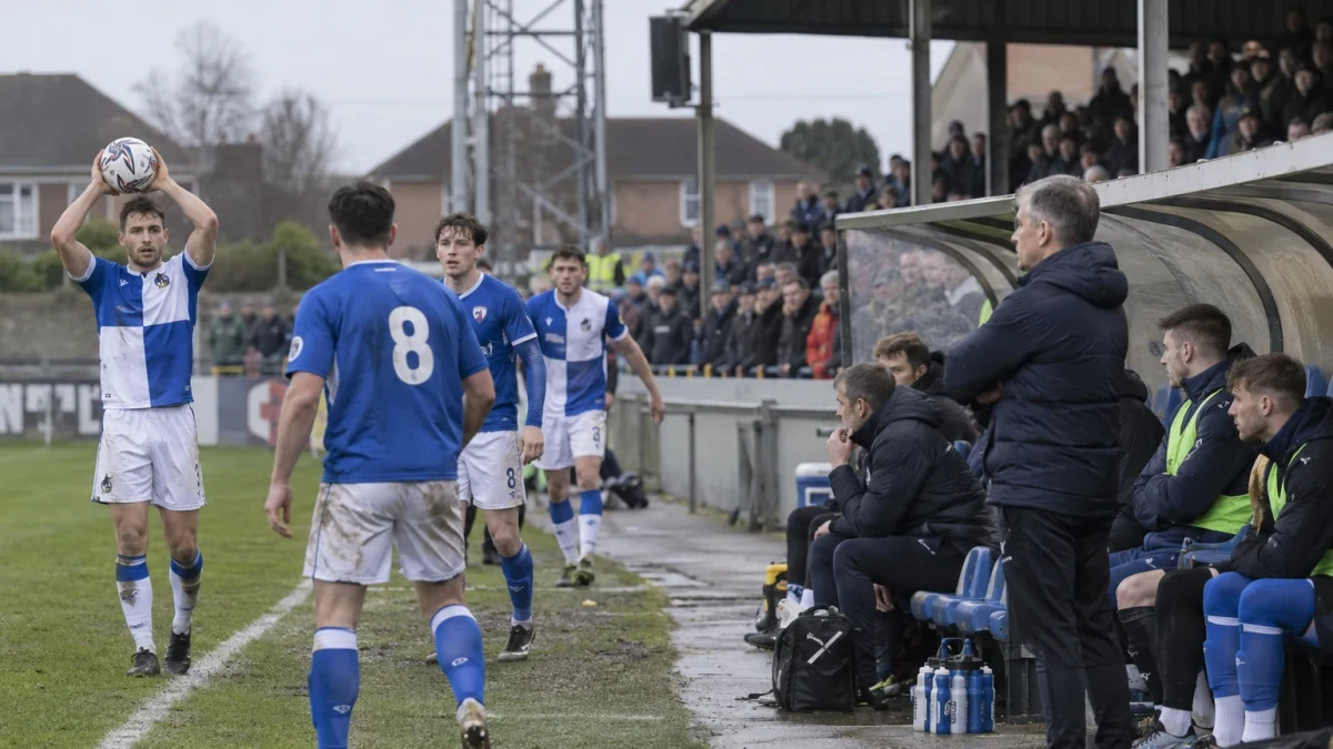 Crewe kan miste tabelltoppen i neste runde
