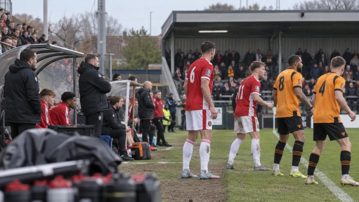 Salford spiller for å beholde førsteplassen i League Two