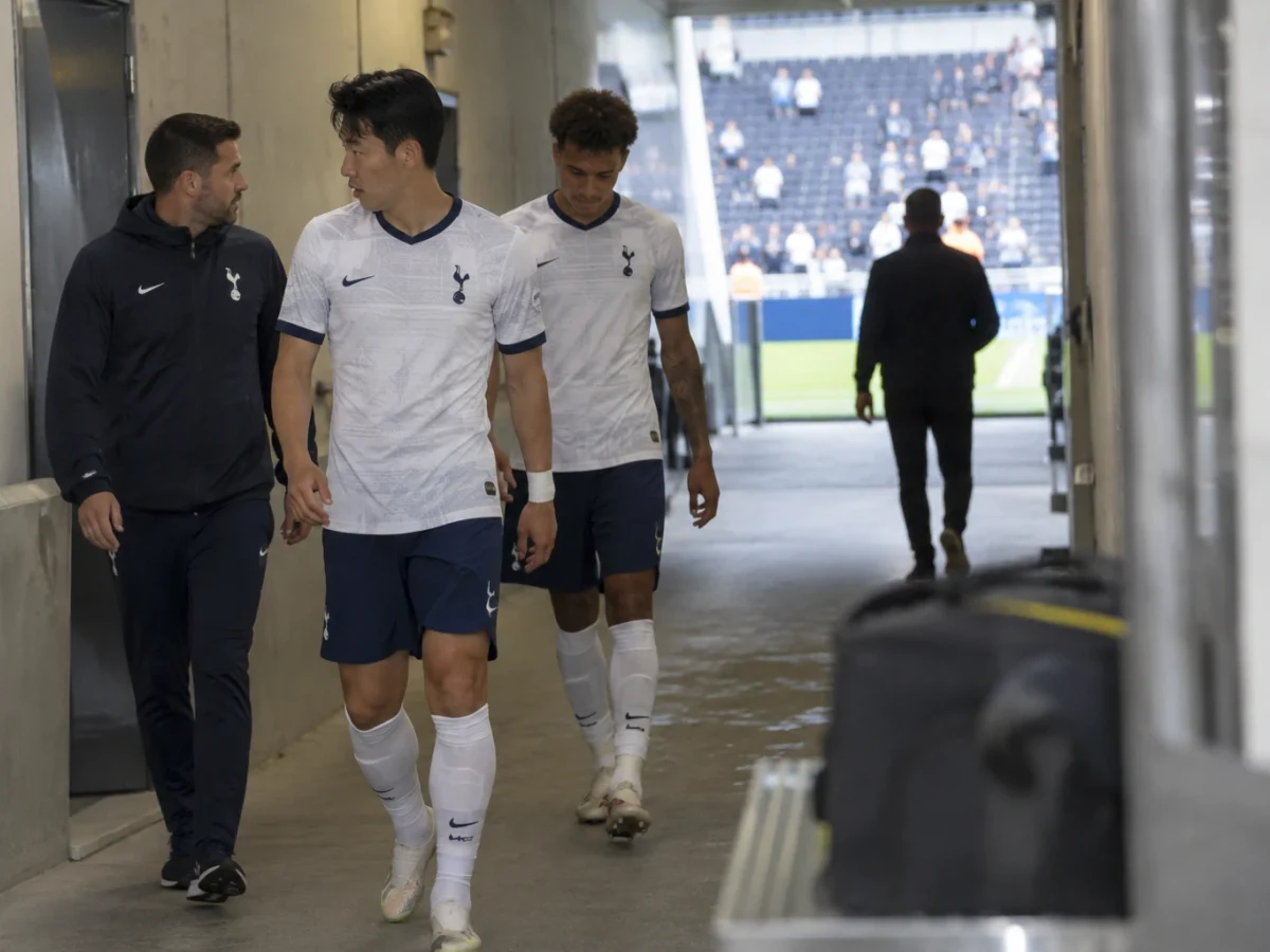 Tottenham kollapset hjemme og tapte 2-3 for Aston Villa