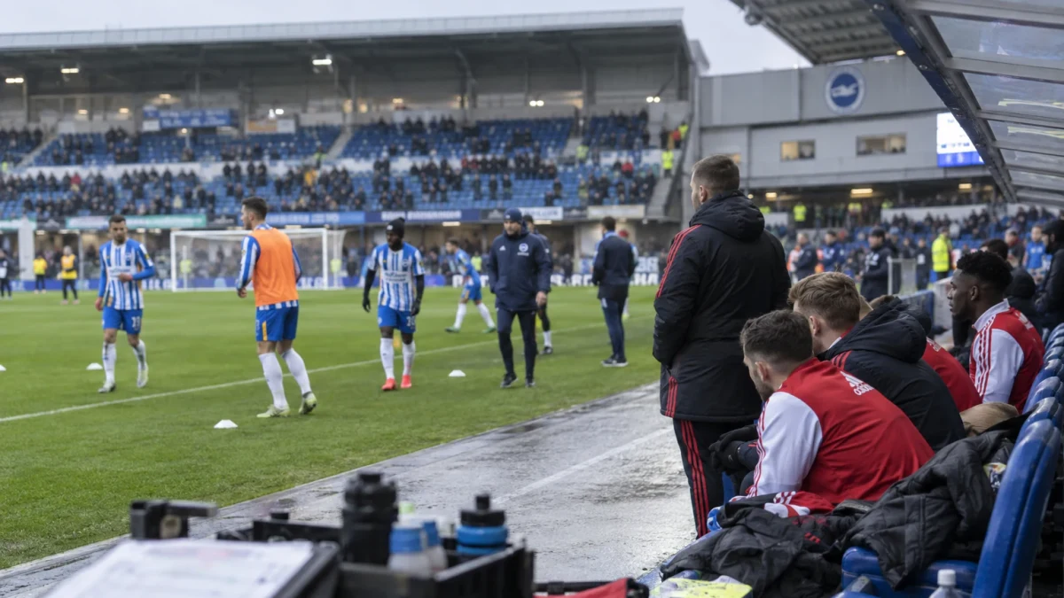 Serieledende Arsenal møter Brighton på bortebane