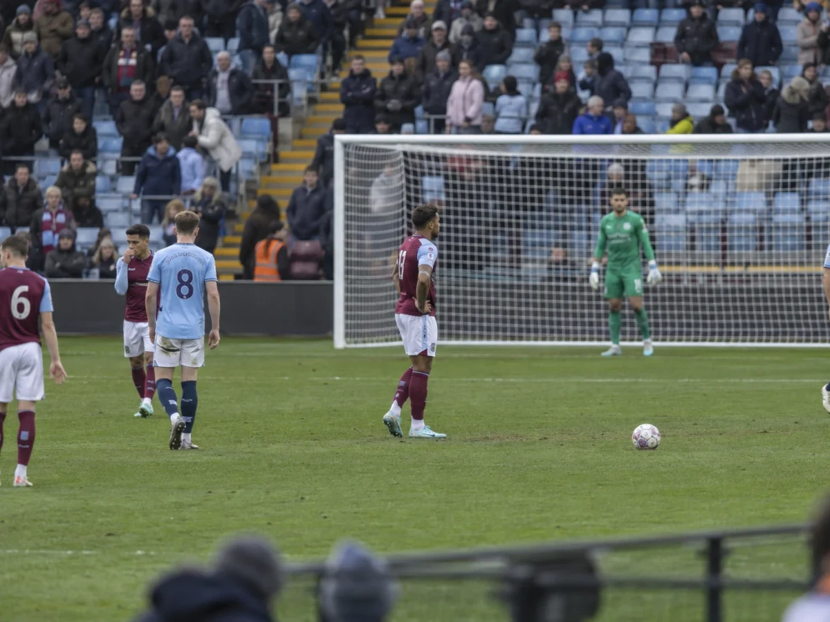 Manchester City dro fra Aston Villa og holder tabelltoppen