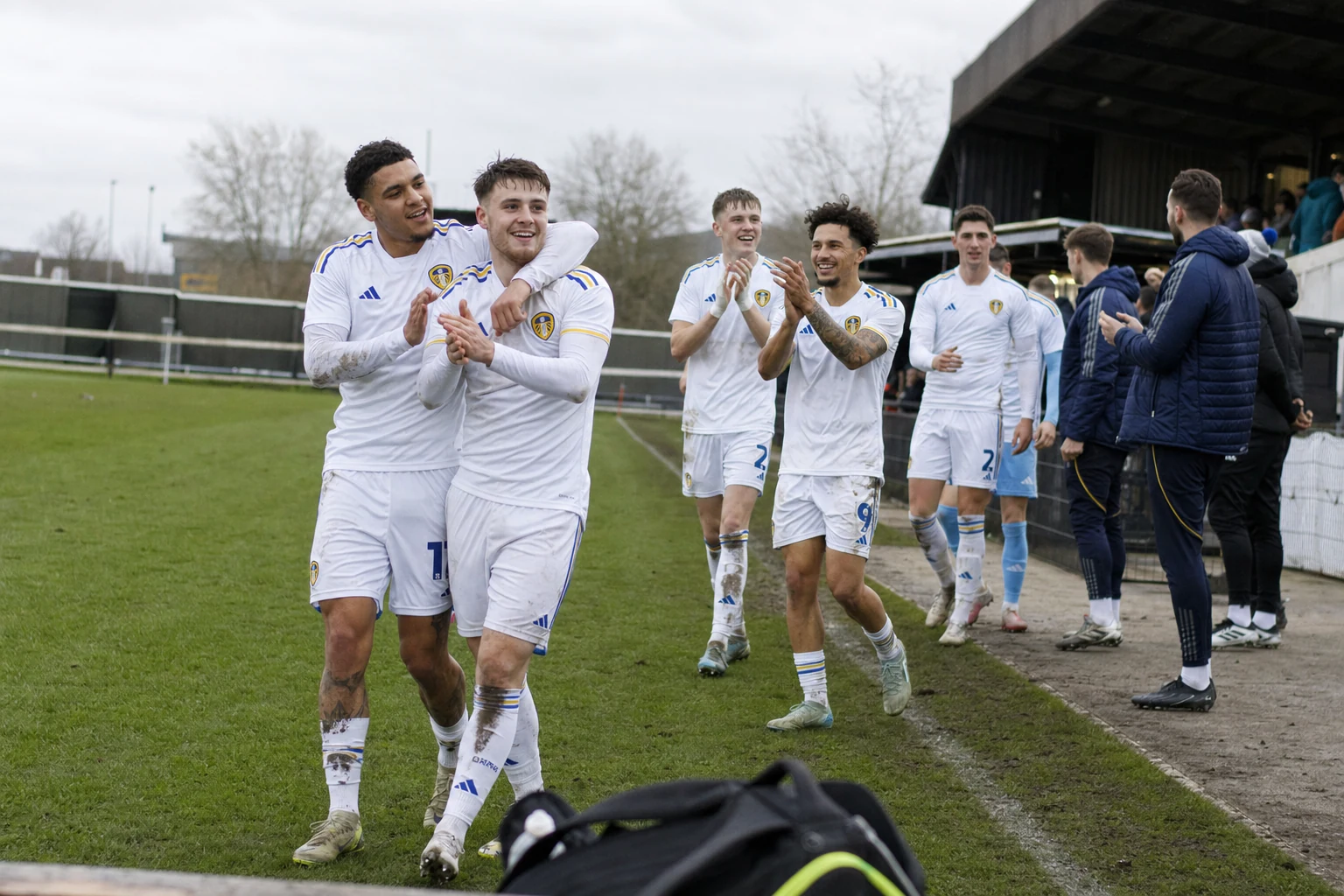 Jack Harrison forlater Leeds permanent